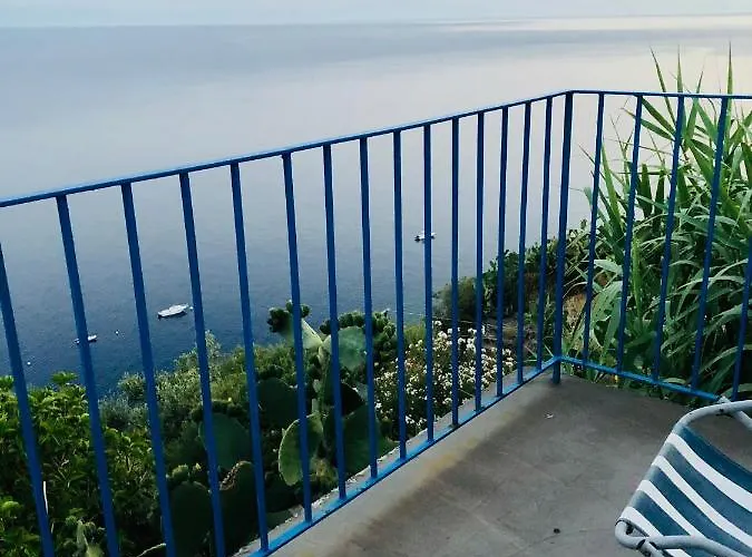 Villa Vista Mare A Filicudi